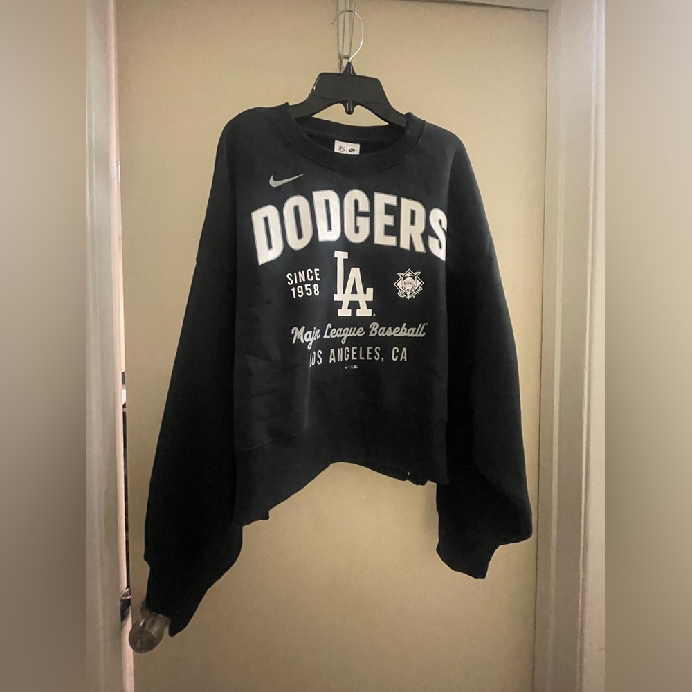 NWT Nike LA Dodgers sweatshirt
